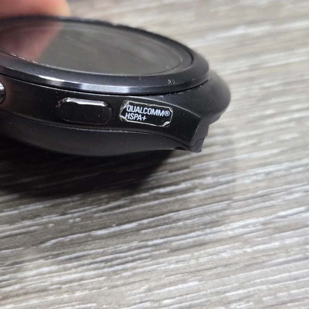 Samsung Gear S2 SM-R730A Dark Gray Smartwatch Black Rubber Bands Replacement